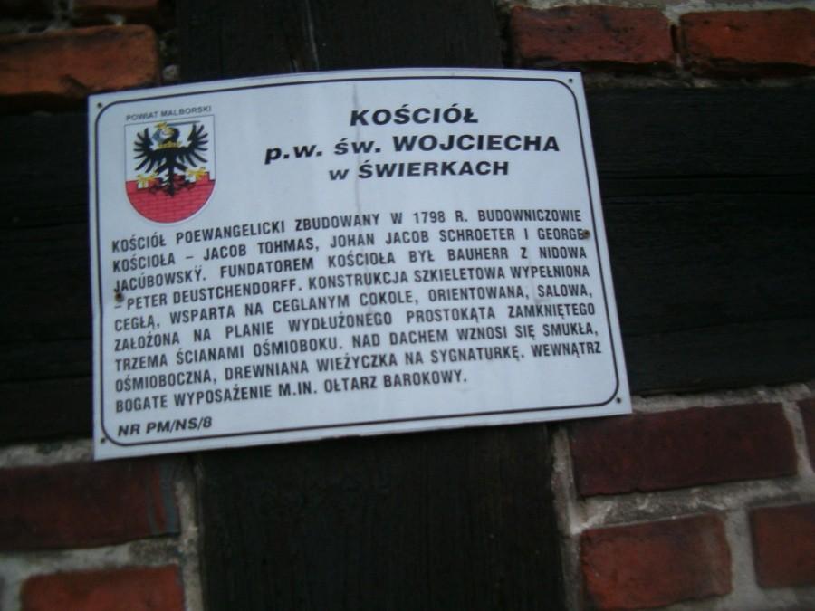 Wypad rowerowy do Elbląga. Tablica informacyjna Kościoła p.w.św.Wojciecha w Świerkach z XVIII w. 07-02-2013.