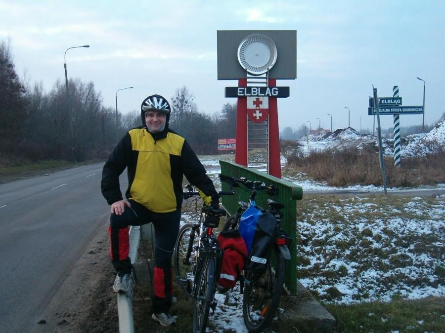 09-02-2013. Wyjazd z Elbląga. Widać tutaj figurę ruchomą, przestrzenną w kształcie trurbiny.