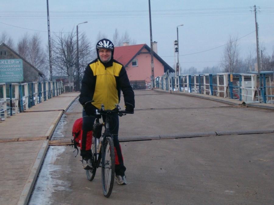 09-02-2013. Na obrotowym moście pontonowym w Nowakowie.