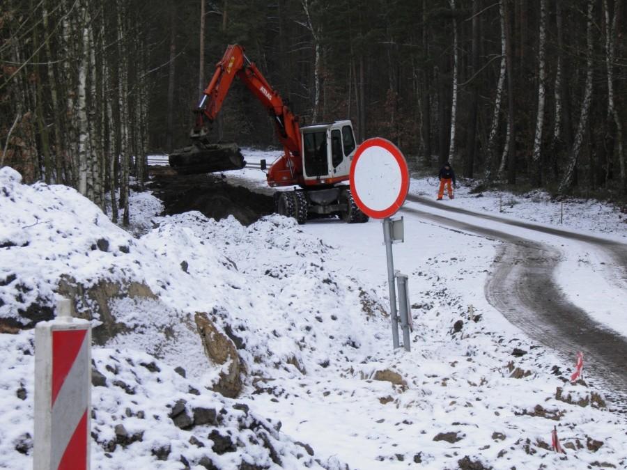 Budowa drogi do Nowego Warpna trwa - 11 lutego 13 r.