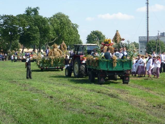 W drodze powrotnej trafiliśmy na dożynki, które ...