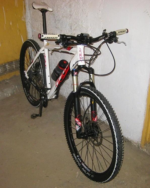 Felt q720 z prawej