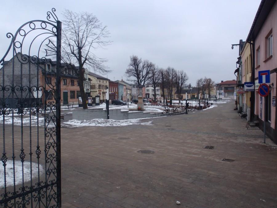 Foto Zagadka Nr 57 (centrum ... ) - widok spod kościoła