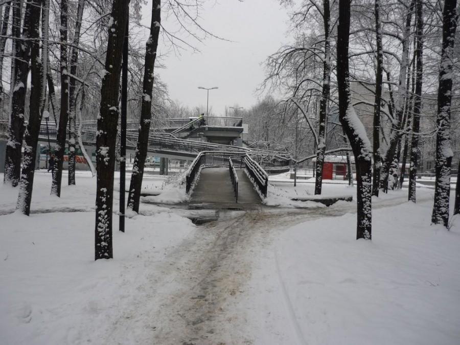 Przejście i przejazd rowerowy nad Al. Niepodległości, łączący dwie części Pola Mokotowskiego
