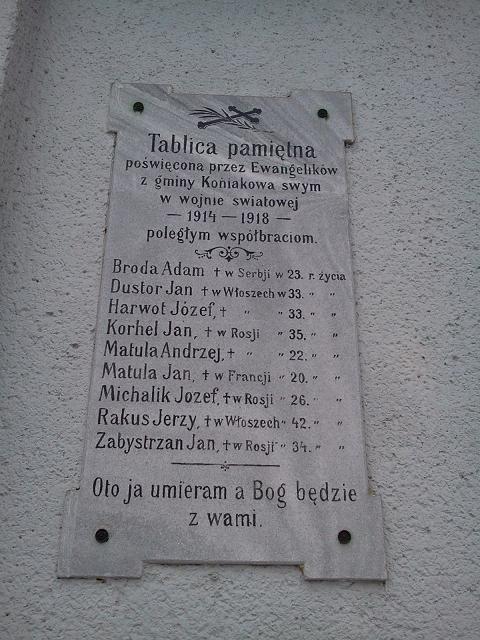 Konialków tablica na kaplicy