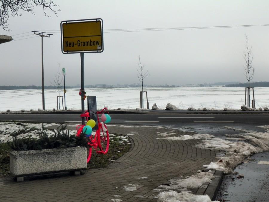 Kolorowy obrazek, dobrze znany bikerom ze Szczecina - Neu Grambow.