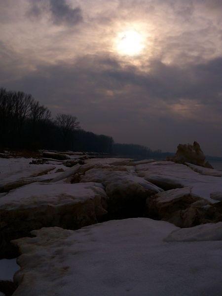 "The ice age is coming, the sun's zooming in" - no może lekka hiperbola, bo słońce pojawiło się dosłownie na chwilę, a kra już prawie stopniała :)