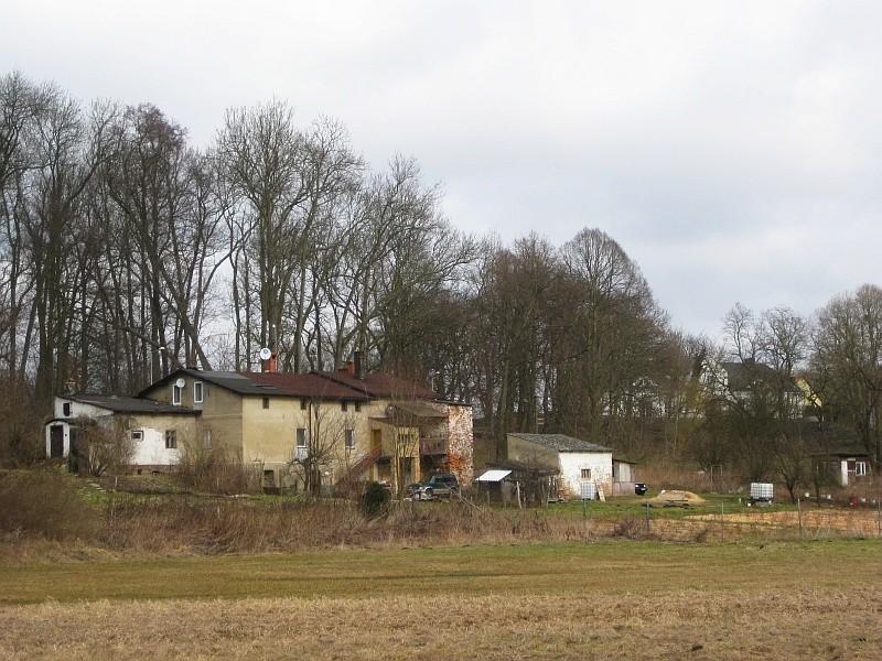 Wierzenica - widok na dawną gorzelnię oraz dwór A. Cieszkowskiego.