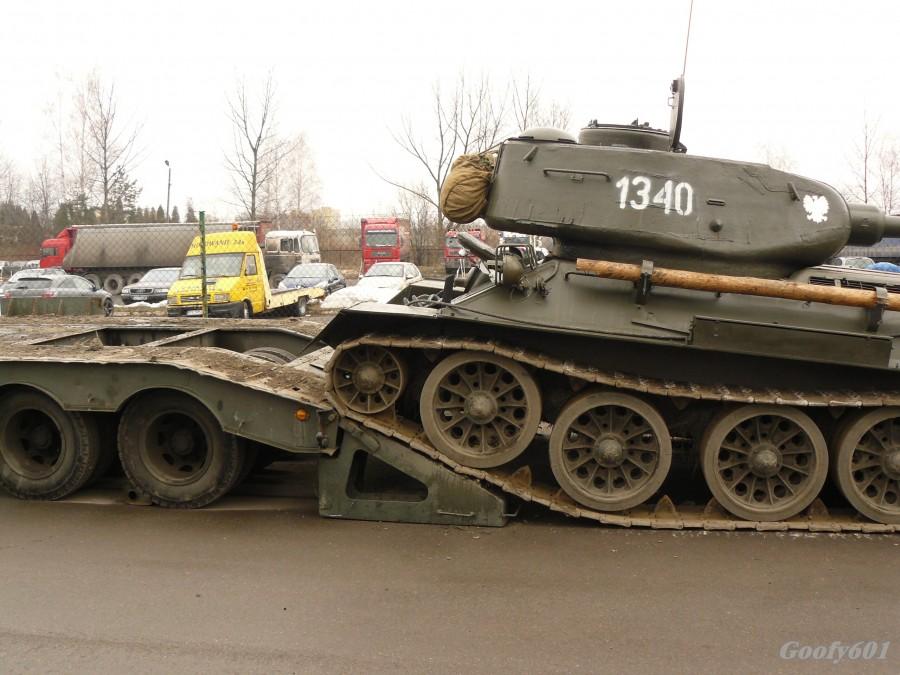 T-34 w starciu z lawetą :)