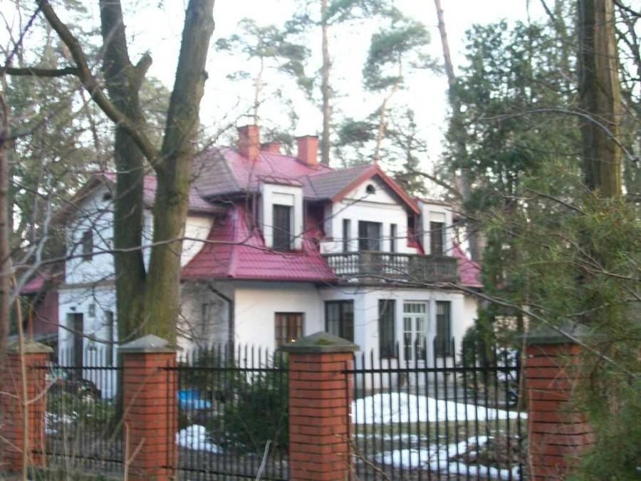 Zalesie Dolne ulica Anny Jagiellonki 13