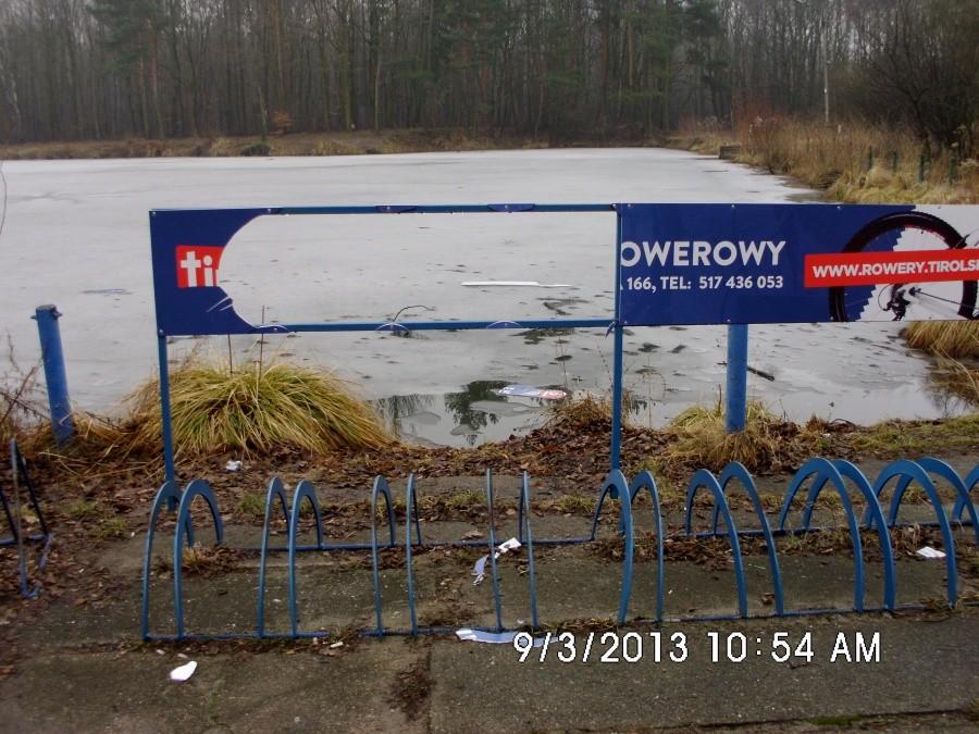 komuś przeszkadzał stojak towerowy