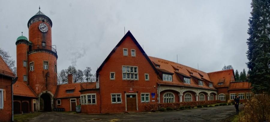 Gimnazjum w Brynku - ciekawą historię ma to miejsce