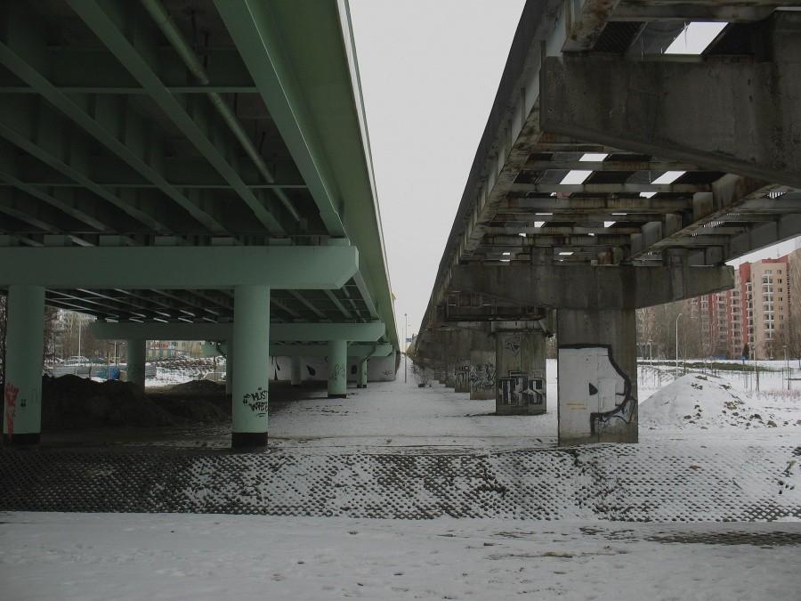 Stary i nowy wiadukt nad Potokiem Służewieckim