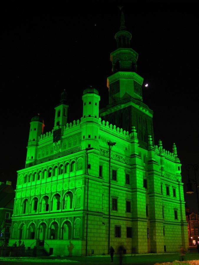 Poznański Ratusz - zielone podświetlenie
