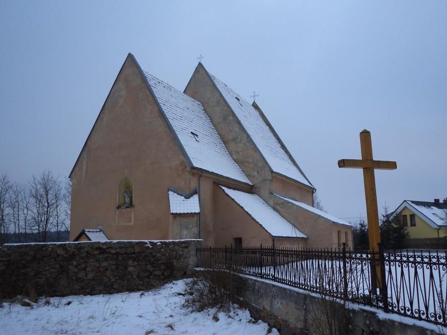 Smutny kościół w Starej Kopernii 2