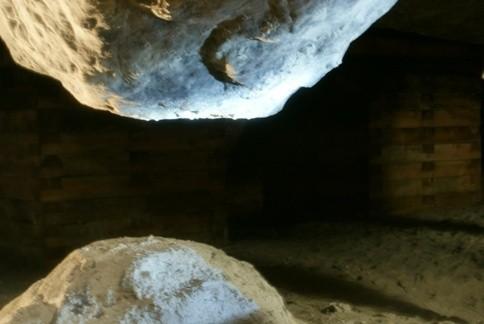 gdzie stalaktytów i stalagmitów nie wykryto