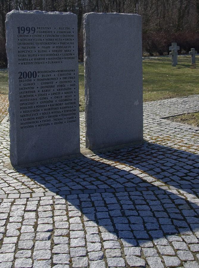 Z cmentarza żołnierzy niemieckich w Siemianowicach Śląskich