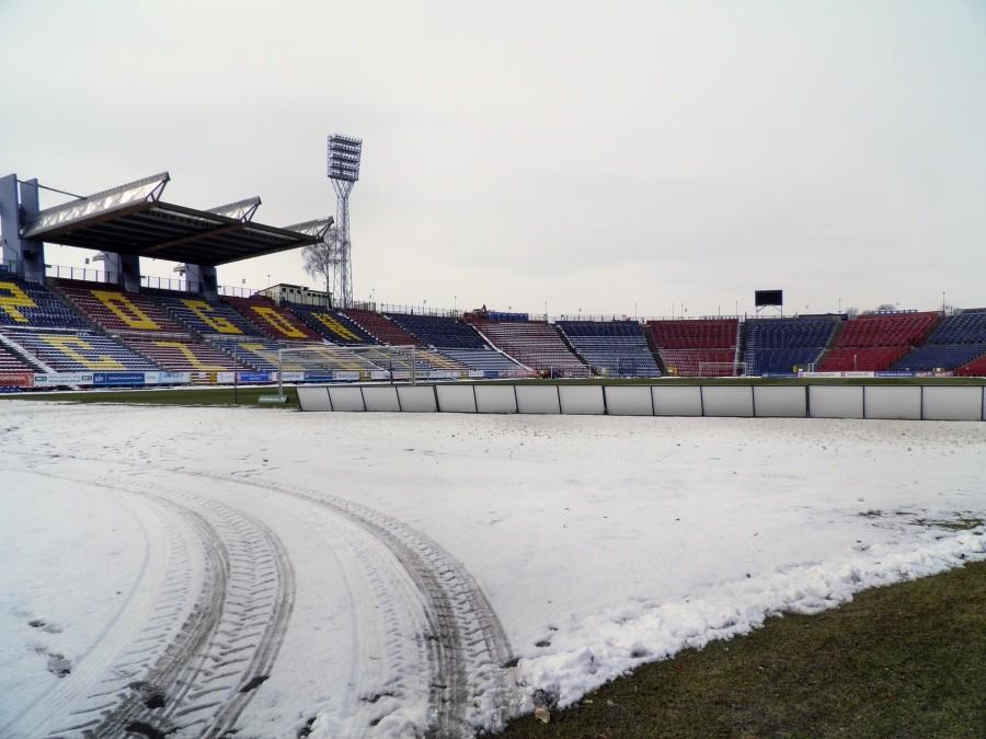 Stadion Pogoni w dniu 28 marca 13 r. 4 dni przed meczem z Lechem.