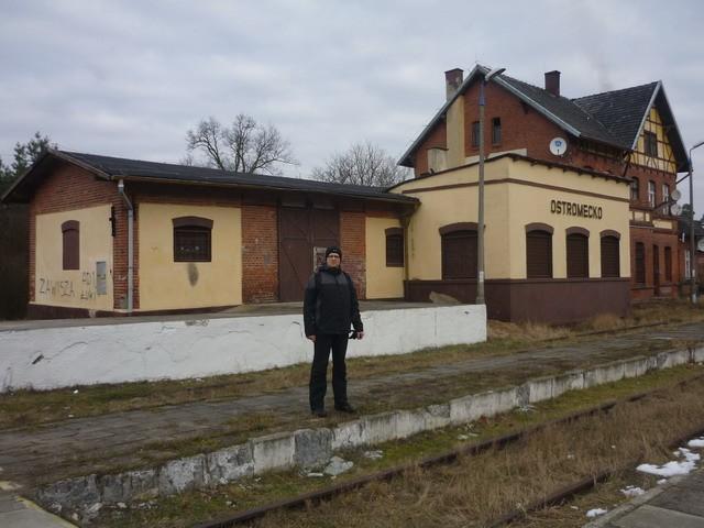 Dworzec kolejowy w Ostromecku