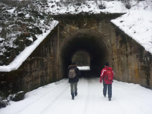 Przez tunel i dalej w kierunku Rynkowa