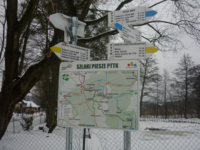 Oznakowanie szlaków pieszych w Smukale