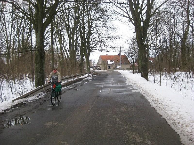 w Bednarach minąłem się z bikerką