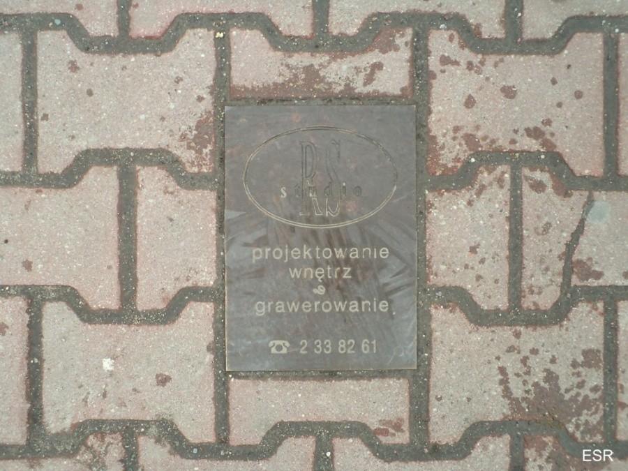 Reklama na ścieżce rowerowej