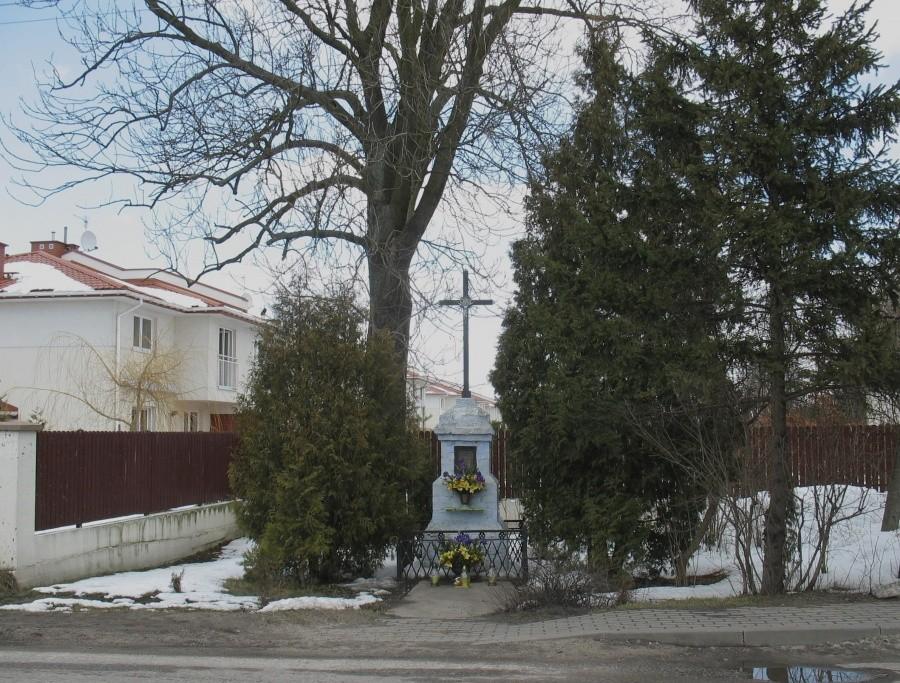 Bielawa – kapliczka przy dworku Rossmanów