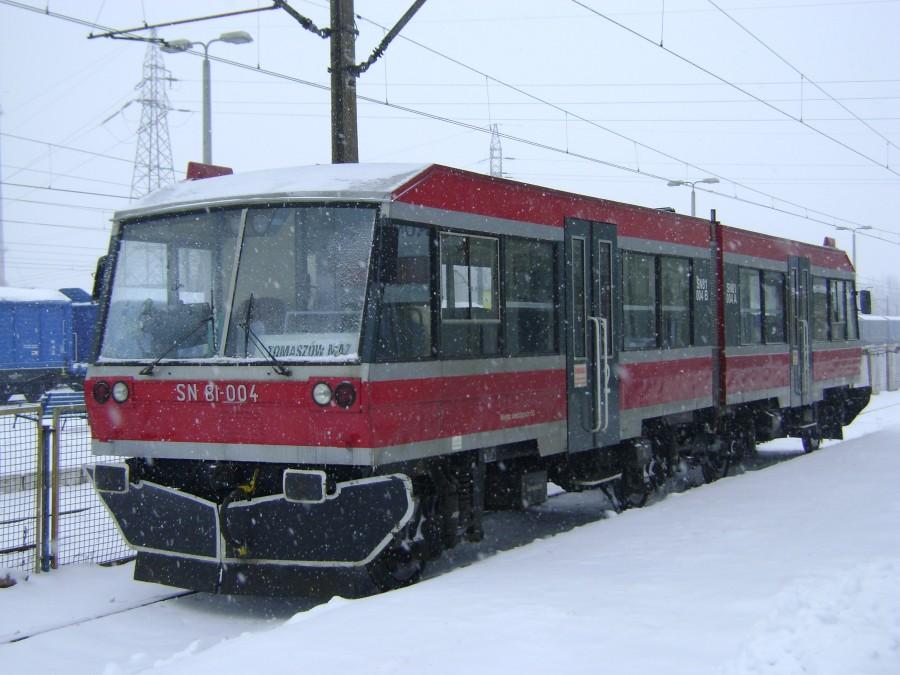 SN81-004 na dworcu w Tomaszowie Mazowieckim