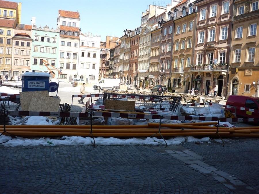 Prace gazowe na Rynku Starego Miasta
