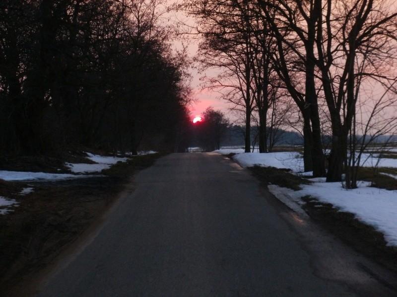 "iść, ciągle iść, w stronę Słońca" a my jedziemy :-)