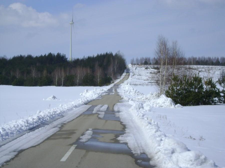 Podjazd w Sławnie w zimowej scenerii