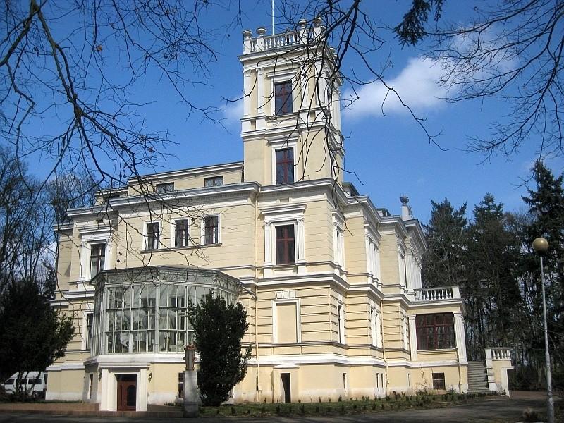 Pałac w Biedrusku