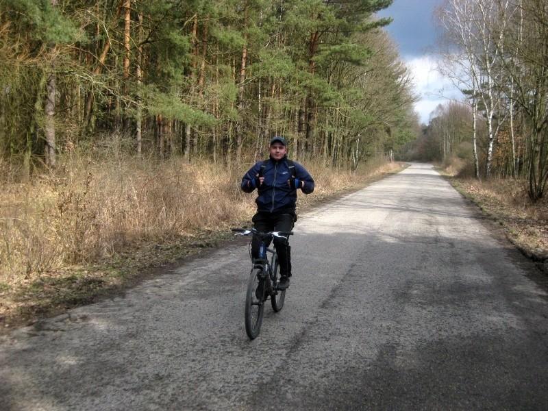 droga przez poligon w Biedrusku
