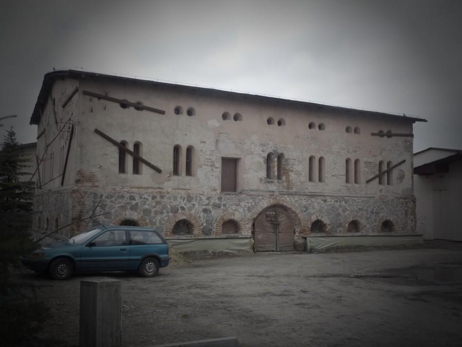 Spichlerz w Otrębusach z XVIII w.
