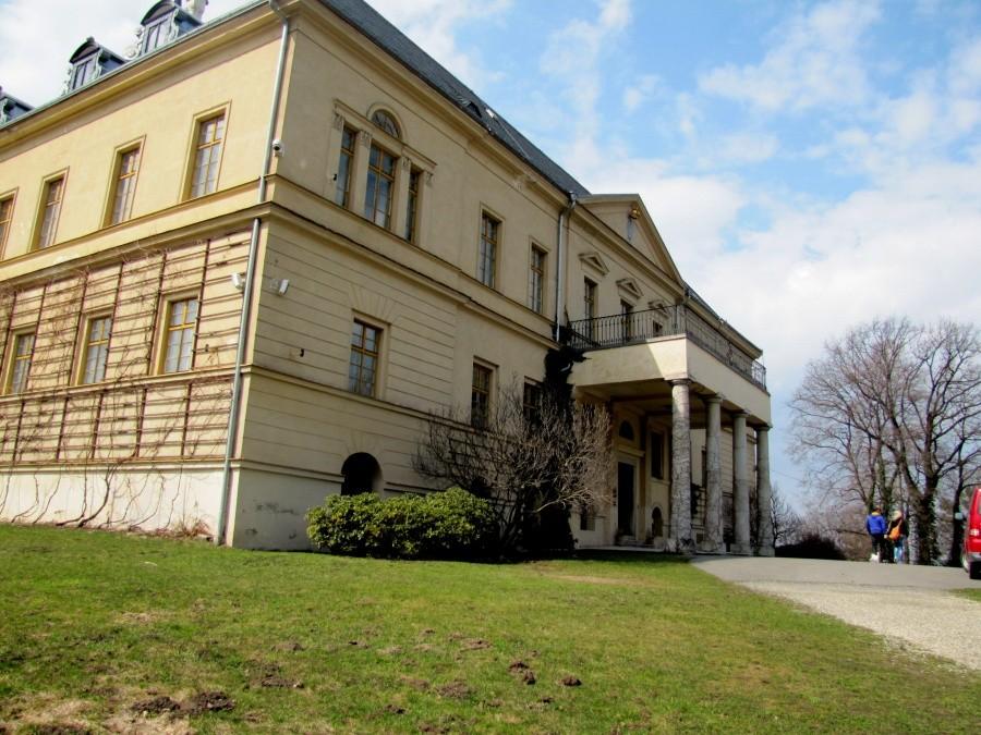 Raduń. Wejście do pałacu