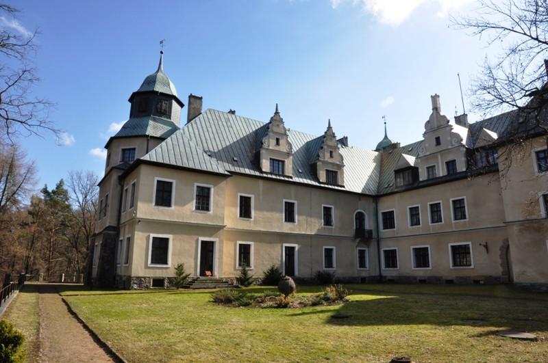 Zamek Goraj - widok od strony dziedzińca