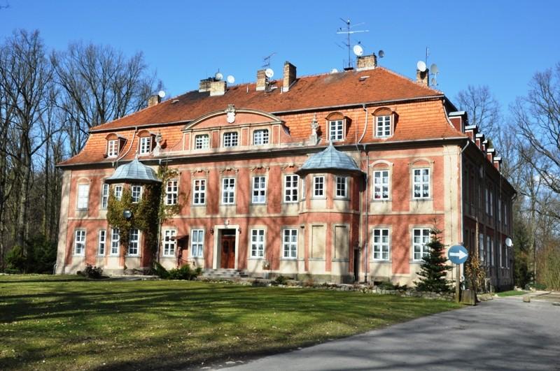 Dom Nauczyciela - Zamek Goraj