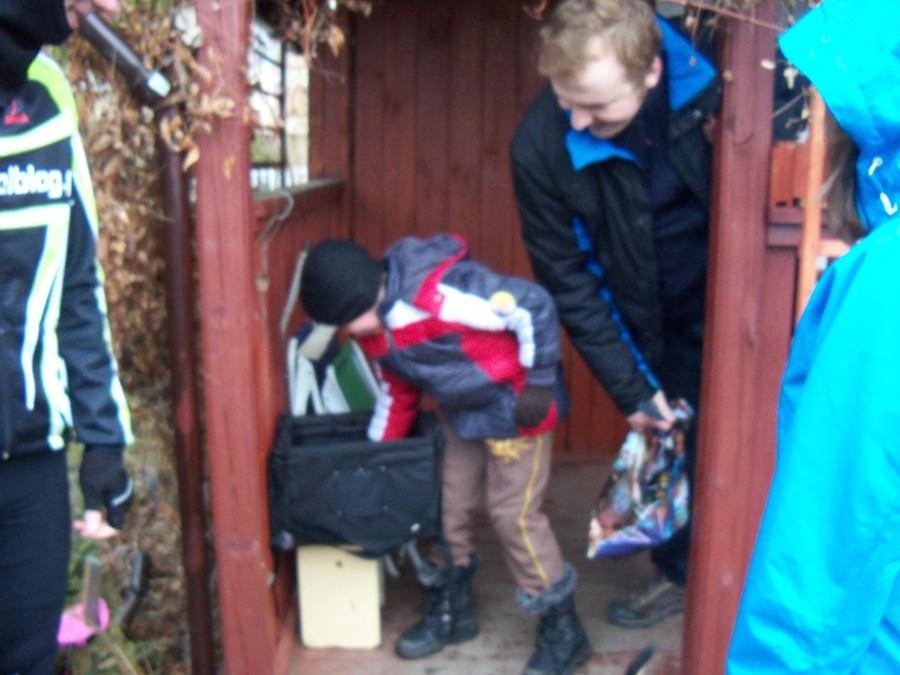 LOSOWANIE NAGRÓD ZA POMOCĄ SZPRYCHÓWEK I ...