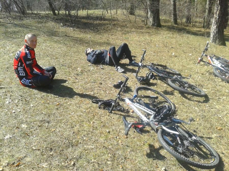 Relaks w słoneczku przed Leśnym.