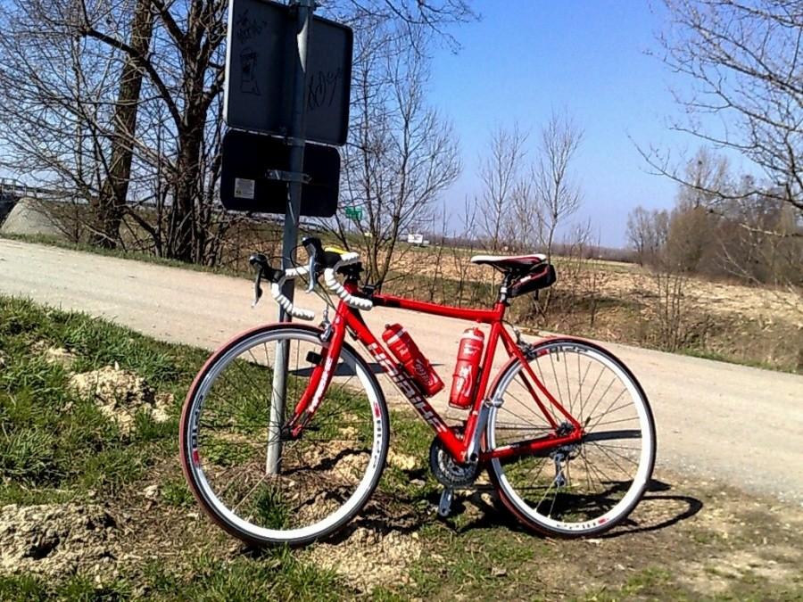 Haibike z nowymi koszykami, bidonami i torebką podsiodłową