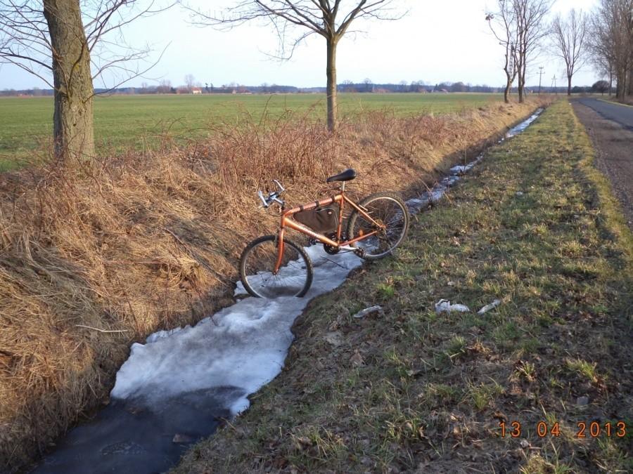 Śnieg 13. kwietnia 2013, ostatni bastion.