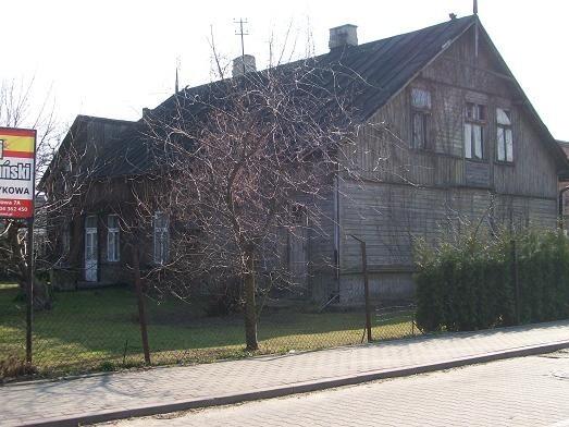 Pierwszy z domów , prosty ale cieszący oko