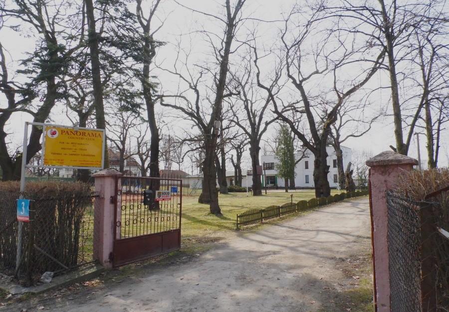 Country Club