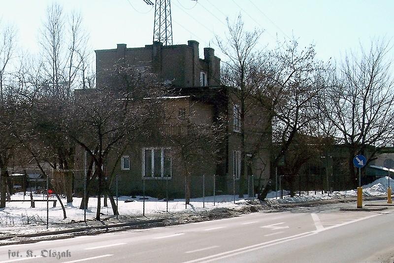 Kolejowy dom przy Kolejowej (1)
