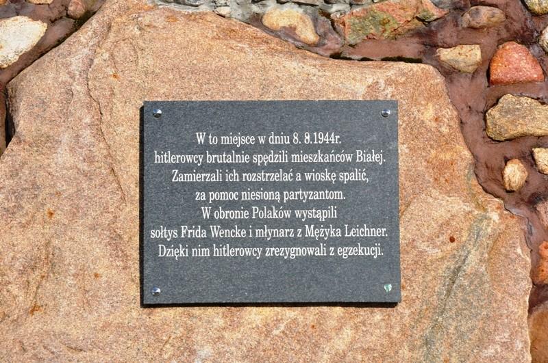 Biała - Kapliczka Wdzięczności (tabica informacyjna)