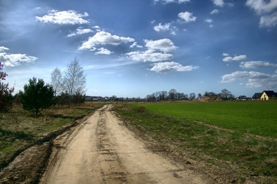 Lipnik na horyzoncie a droga tu już całkiem niezła