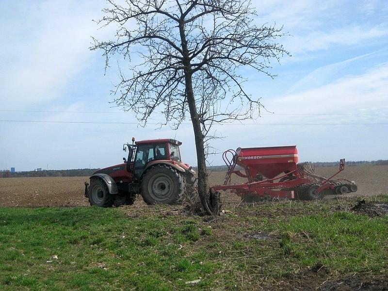 Rolnictwo ruszyło z kopyta - Valtra w akcji siewnej