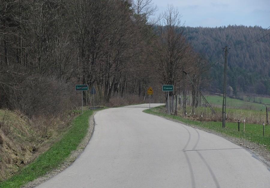 asfalcik w wietrzną dolinę