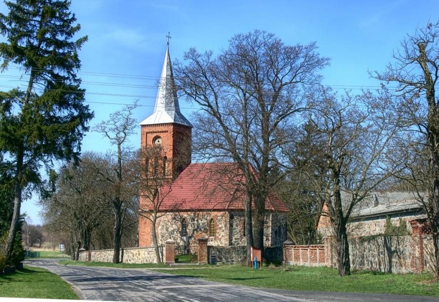 Kościół św. Apostołów Piotra i Pawła, Smogolice